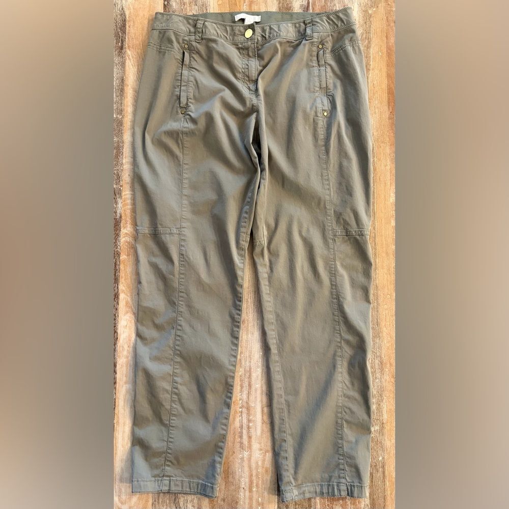 Chico’s Cargo Style Pants Olive Green Khaki Utility Size 8 Chico’s Size 1